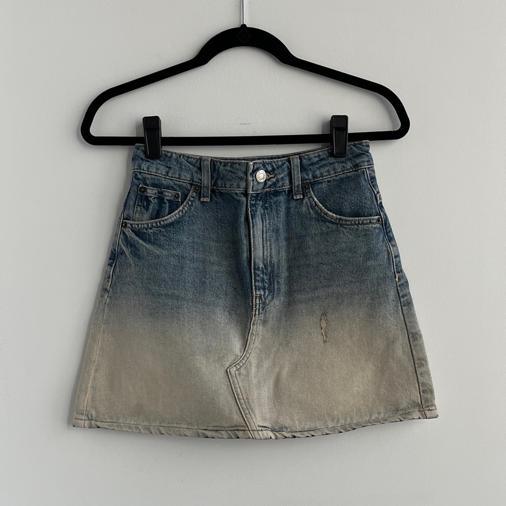 TOPSHOP Denim Ombre Skirt Size 2